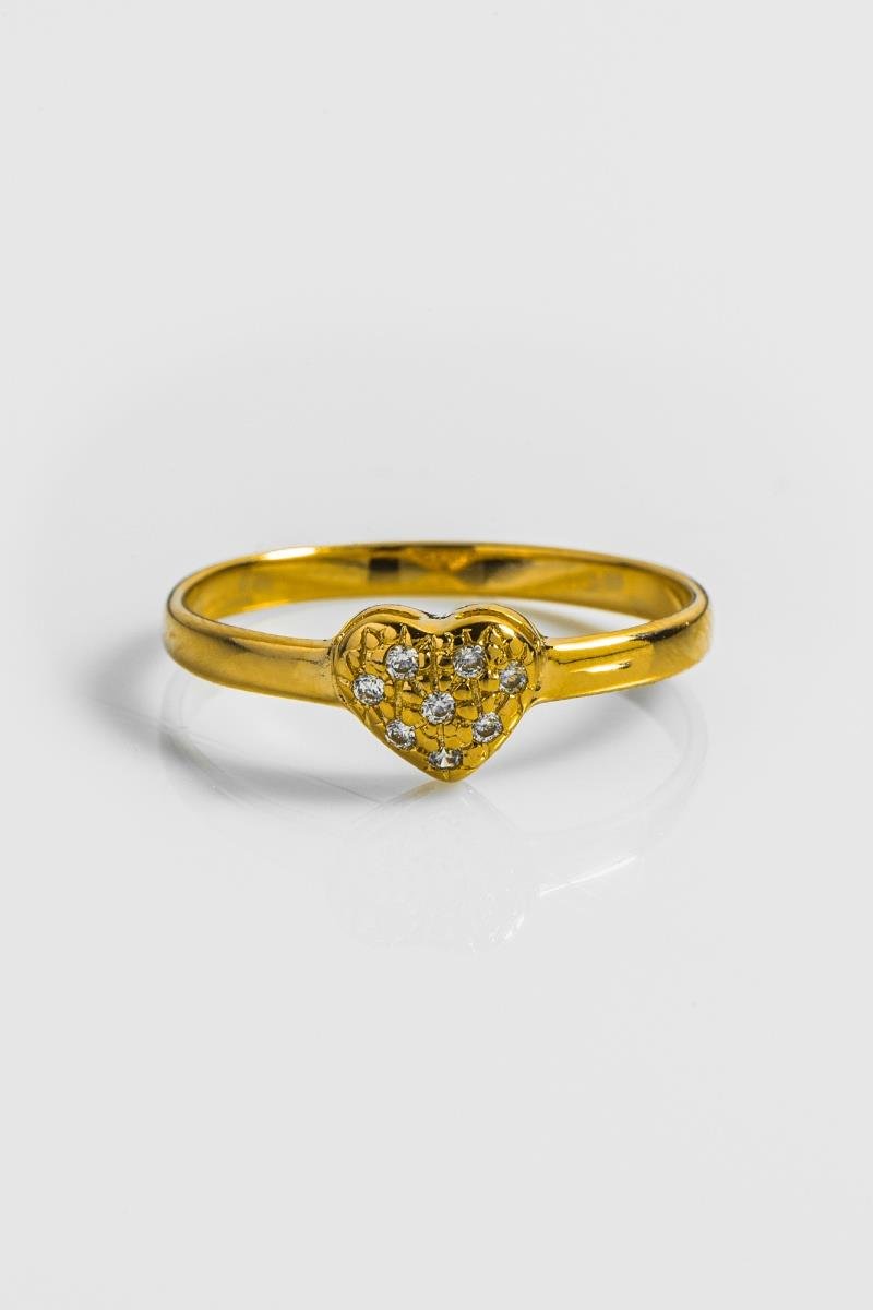 ANEL CORAÇÃO CRAVEJADO EM ZIRCÔNIAS DETALHE BOLEADO 6X7MM OURO