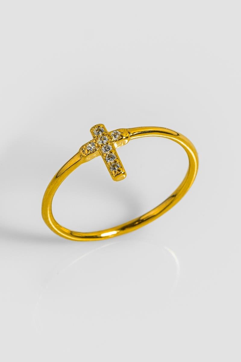 ANEL CRUZ CRAVEJADA EM ZIRCÔNIAS FIO LISO OURO