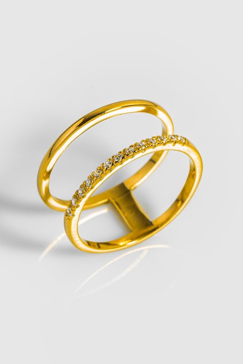 ANEL FIO DUPLO CRAVEJADO EM ZIRCÔNIAS E FIO LISO OURO
