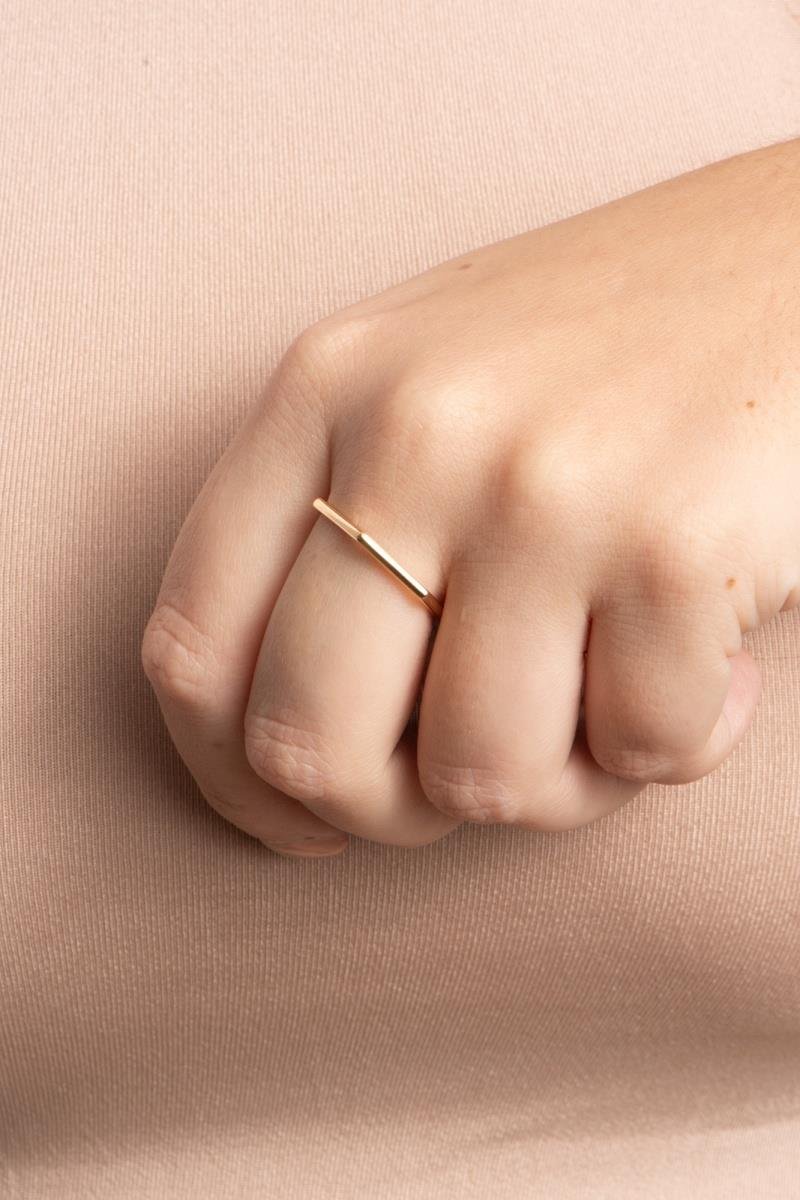 ANEL HEXAGONAL 2MM DE LARGURA OURO
