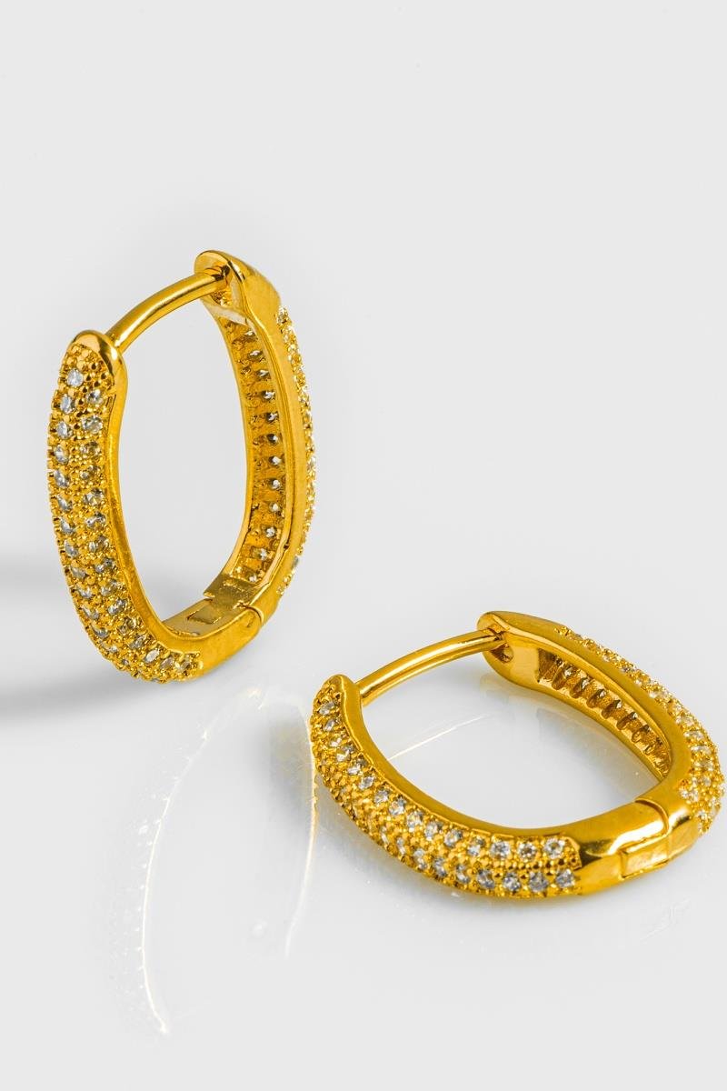 BRINCO CLICK OVAL CRAVEJADO EM ZIRCÔNIAS 20MM OURO
