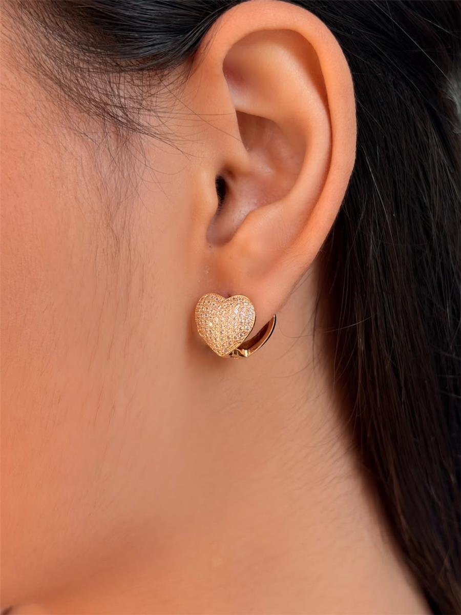 BRINCO CLICK CORAÇÃO CRAVEJADO EM ZIRCÔNIAS 12MM OURO