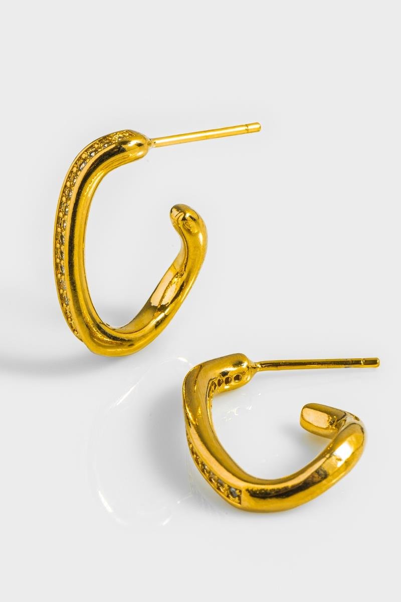 BRINCO ARGOLA CRAVEJADA EM ZIRCÔNIAS FIO ONDULADO OURO