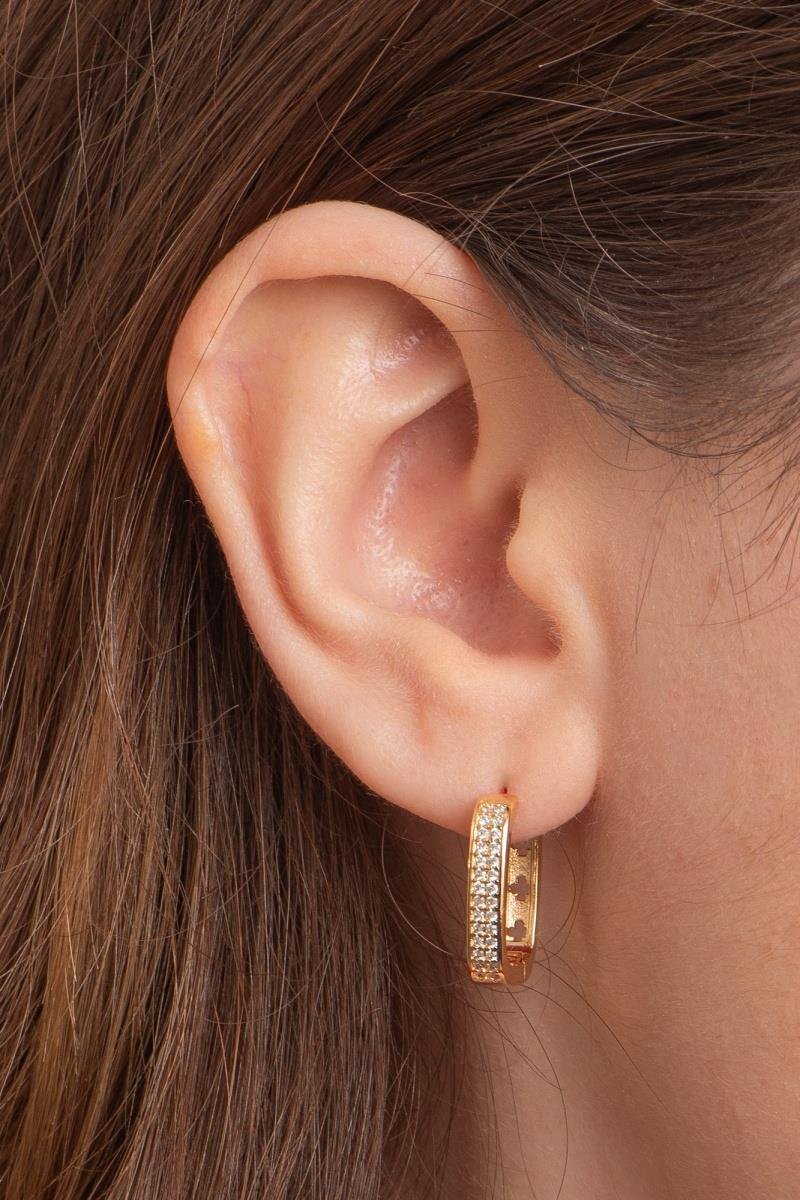 BRINCO ARGOLA CRAVEJADO EM ZIRCÔNIAS CLICK RETANGULAR 14X16MM OURO