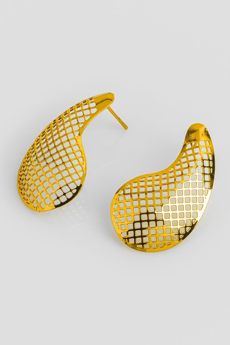 BRINCO DE GOTA FORMATO VIRGULA DETALHE LOSANGO VAZADO 32MM OURO
