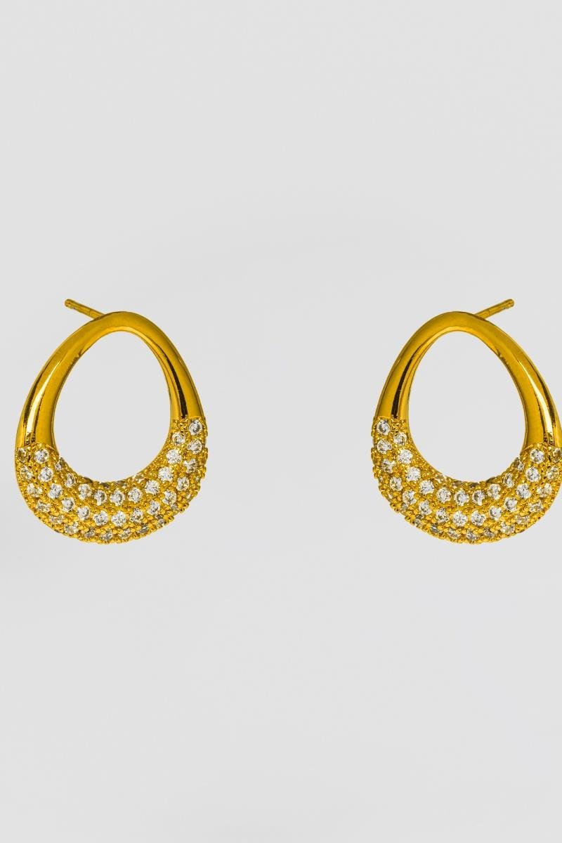 BRINCO DE GOTA CRAVEJADA EM ZIRCÔNIAS VAZADA 19X22MM OURO