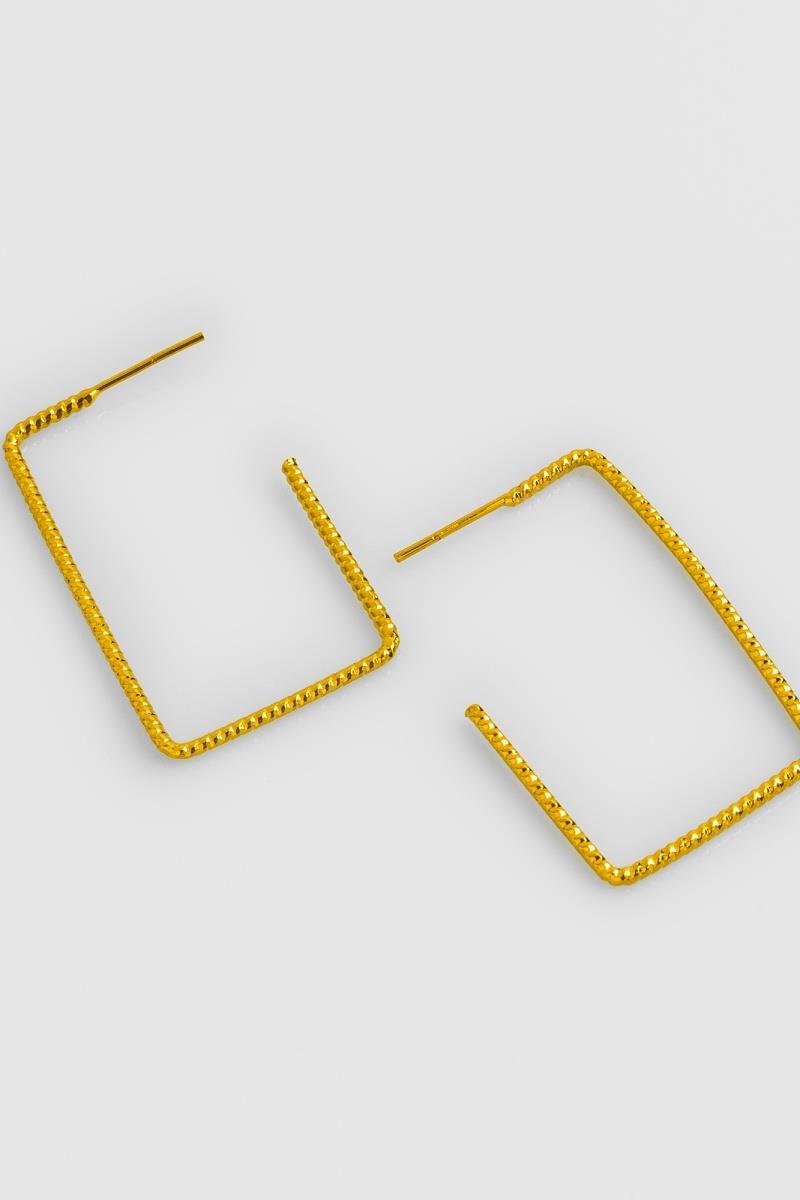 BRINCO ARGOLA RETANGULAR DIAMANTADA 39MM OURO