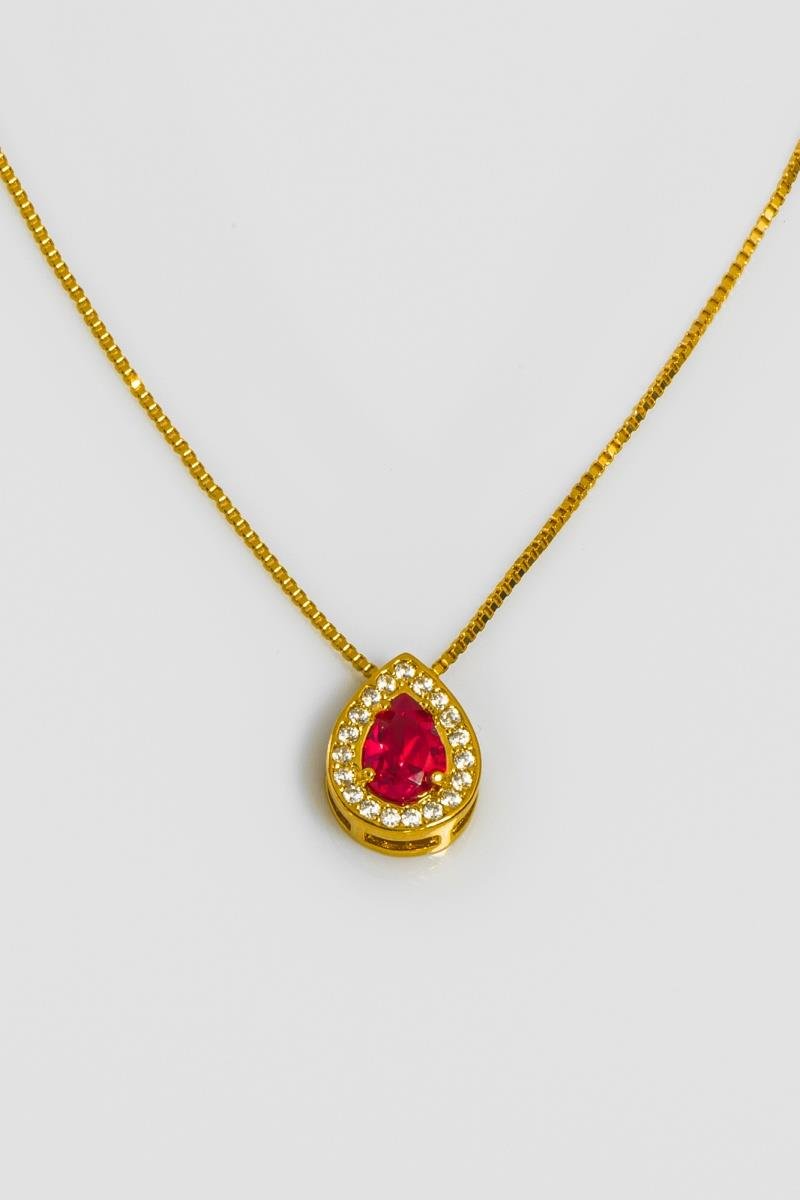 COLAR GOTA CRAVEJADO EM ZIRCÔNIAS RUBI 10X12MM CORRENTE VENEZIANA 45CM OURO