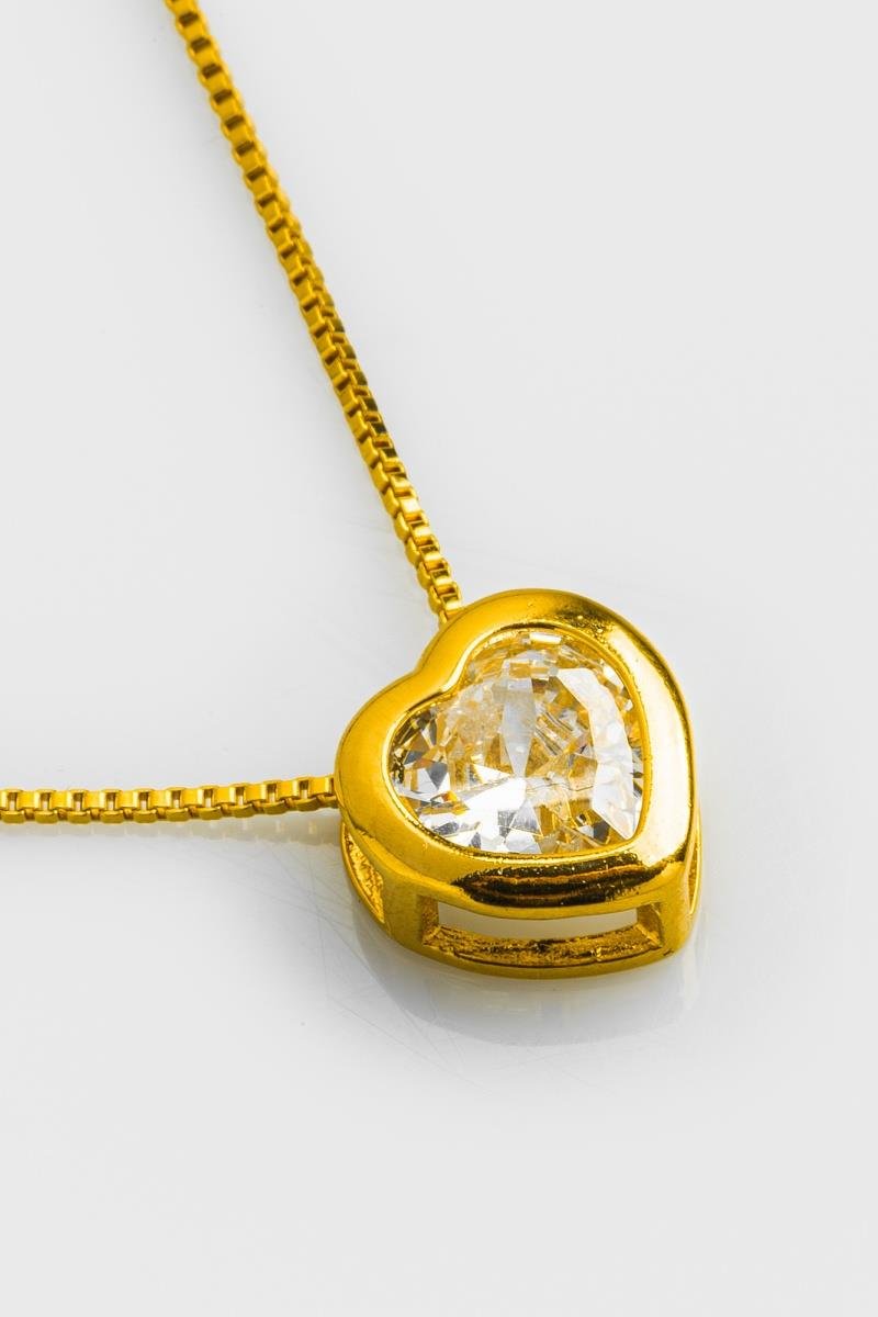 COLAR CORAÇÃO COM ZIRCÔNIA NA CRAVAÇÃO INGLÊSA 10MM OURO