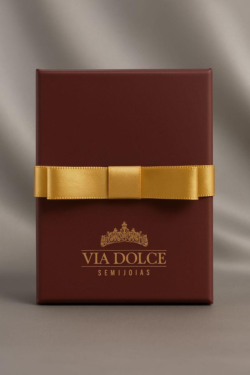 CAIXINHA PARA PRESENTE RÍGIDA VIA DOLCE MARSALA 11X8X3 COM LAÇO DOURADO E VELUDO INTERNO