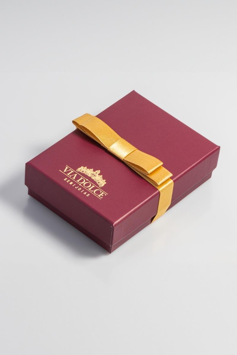 CAIXINHA PARA PRESENTE RÍGIDA VIA DOLCE MARSALA 11X8X3 COM LAÇO DOURADO E VELUDO INTERNO