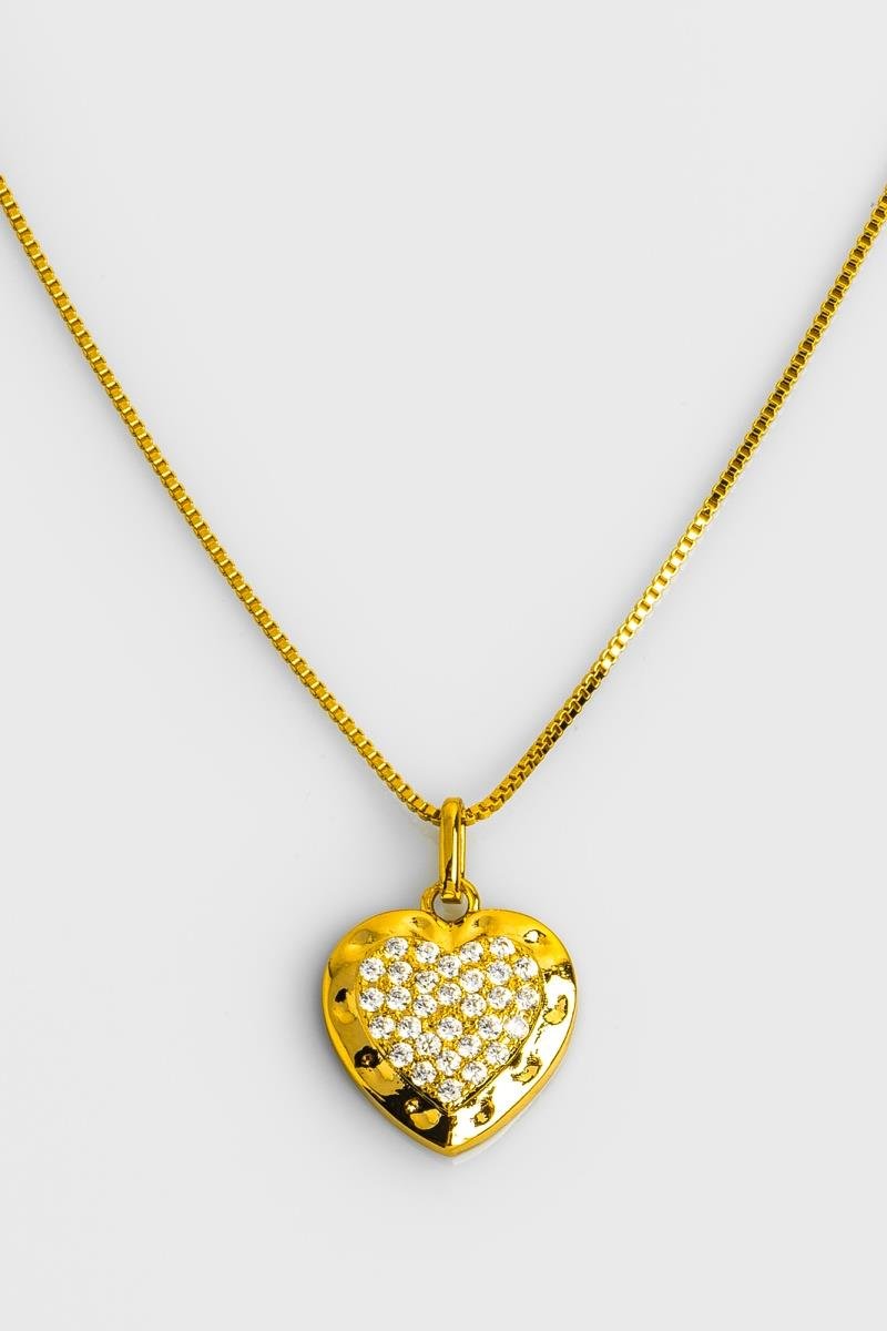 CONJUNTO DE CORAÇÃO CRAVEJADO EM ZIRCÔNIAS BORDA LISA COM DETALHES OURO