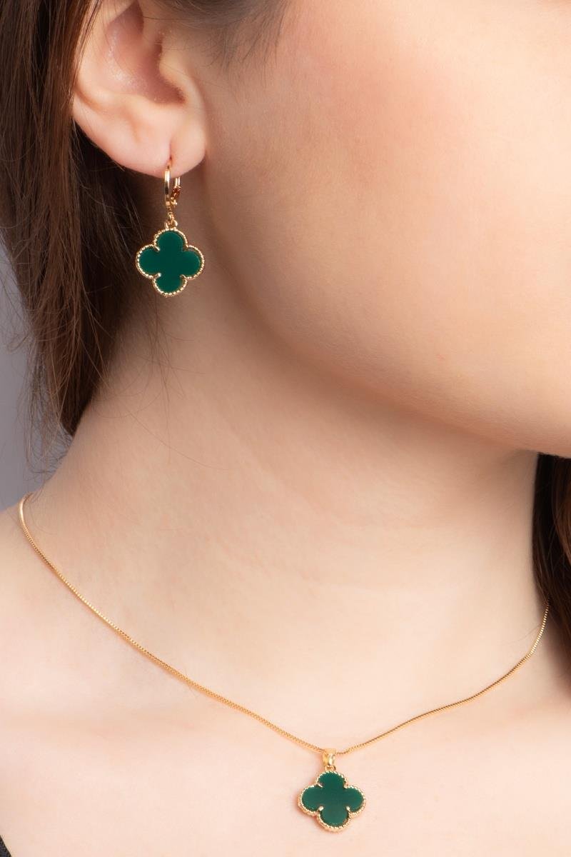 CONJUNTO DE TREVO ESMERALDA 15MM OURO